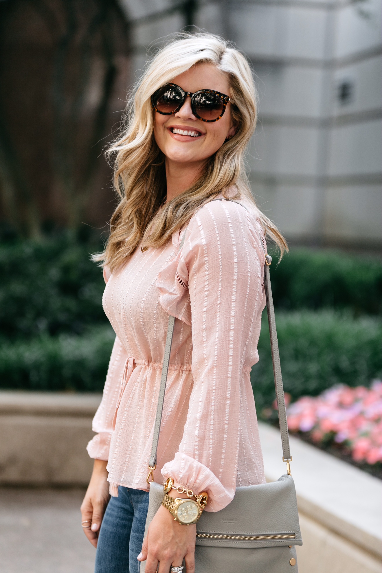 Cristin Cooper, The Southern Style Guide, Pink Ruffle Top & Grey Bag, Summer Date Night Outfit