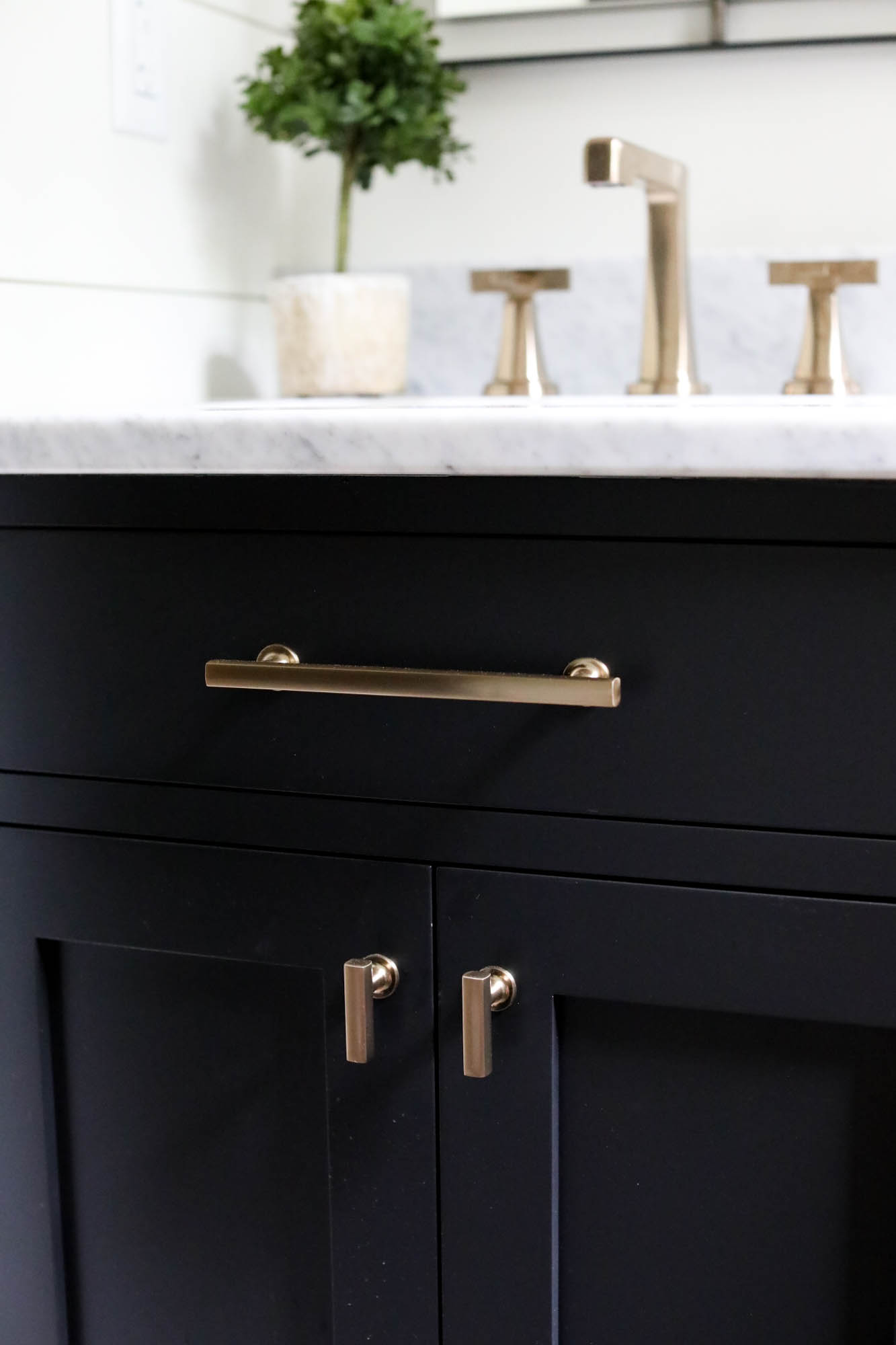 Bathroom cabinet hardware ideas