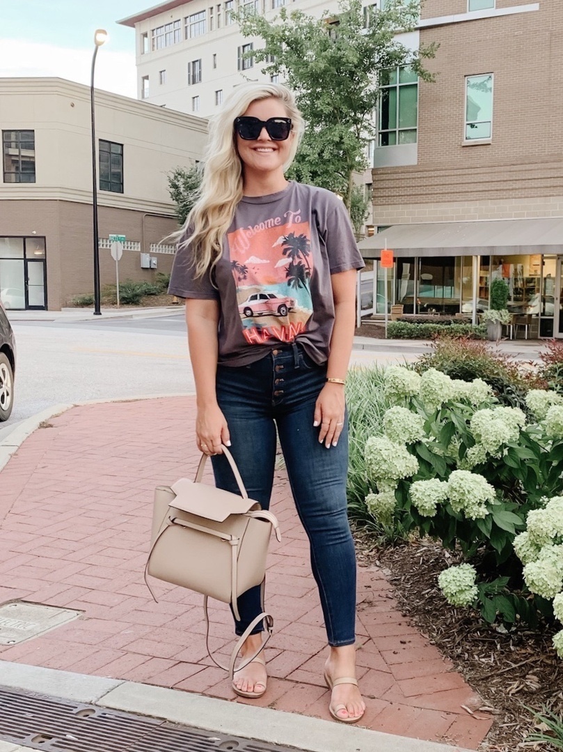 Daily Look: Graphic Tee with Jeans