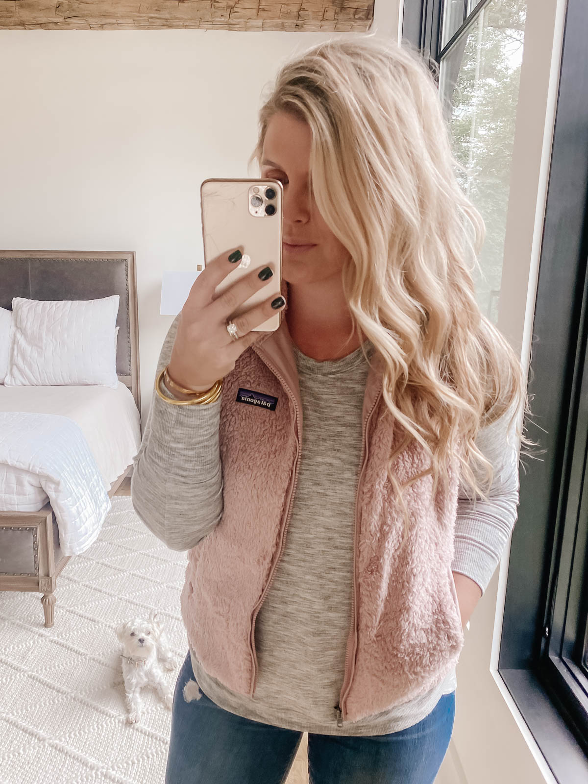 Cristin Cooper in Fall Casual Style featuring Alo Yoga Sweatshirt and Patagonia vest