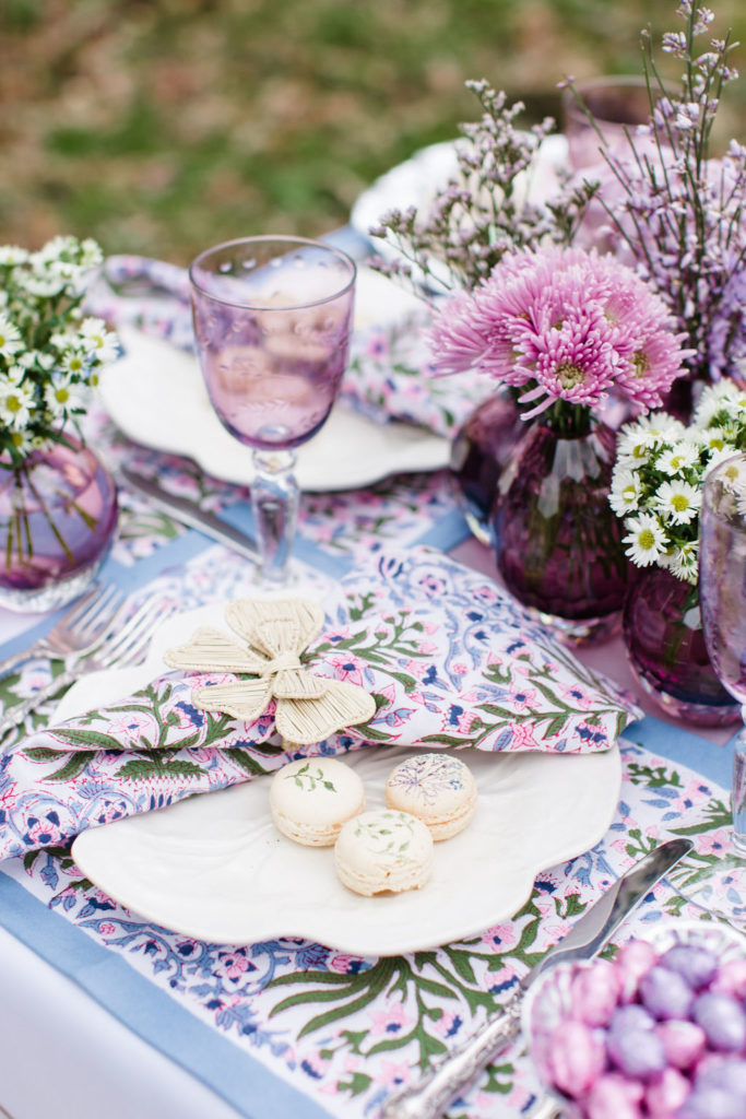 Lilac glasses and flowers